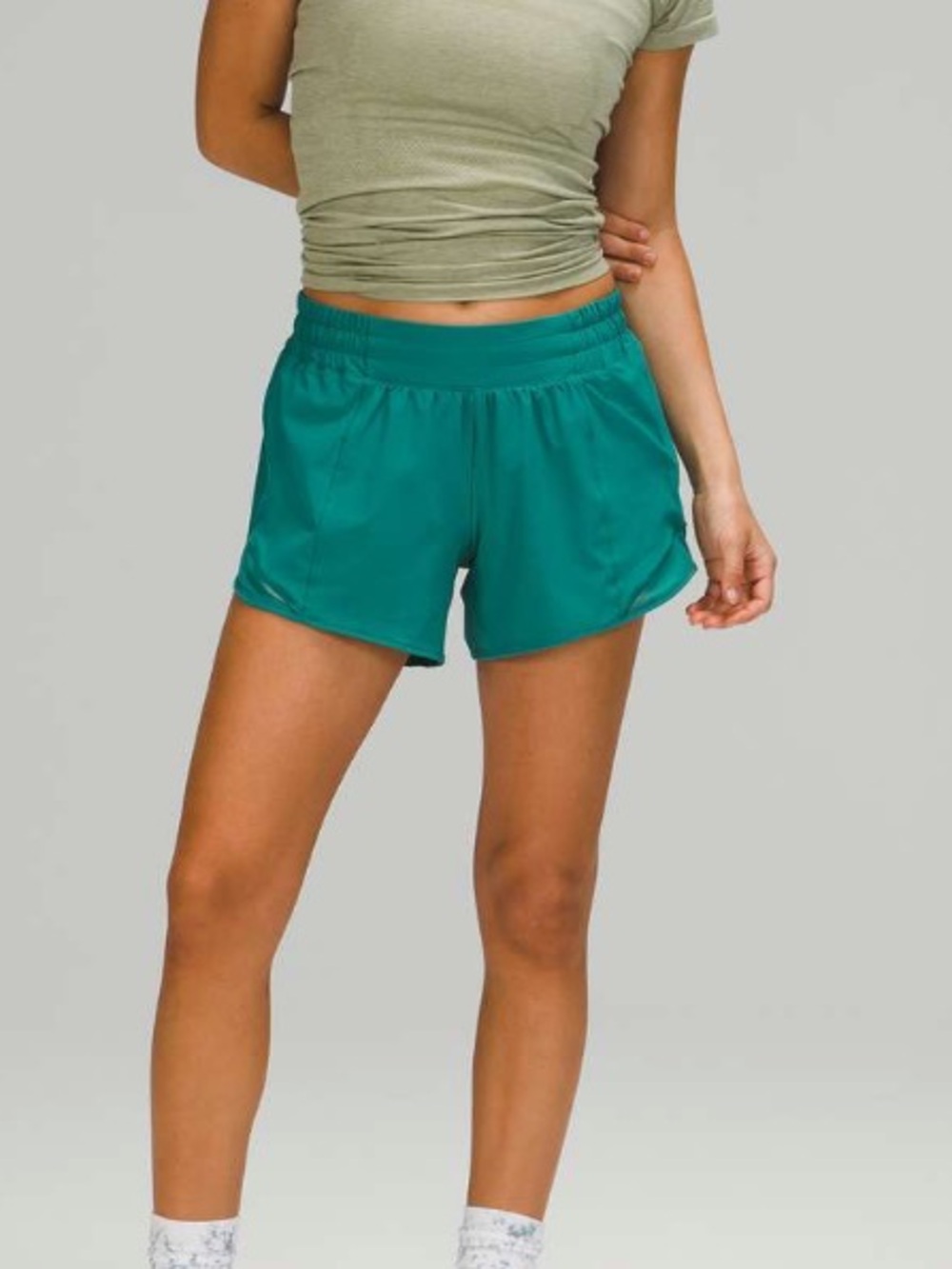 Lululemon Hotty Hot Low Rise Short 4"
Teal Lagoon running shorts - Picture 2 of 10